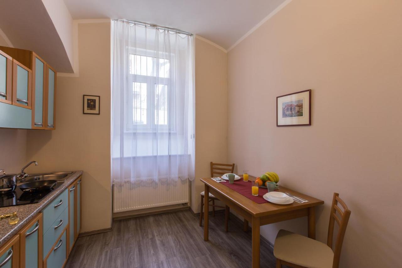 Duskova Apartments Prag Exterior foto